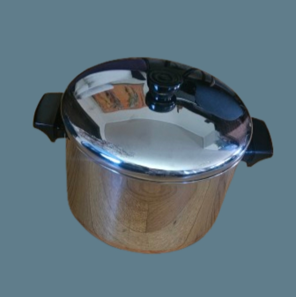 *Vintage Revere Ware Copper Bottom Stock Pot with Lid